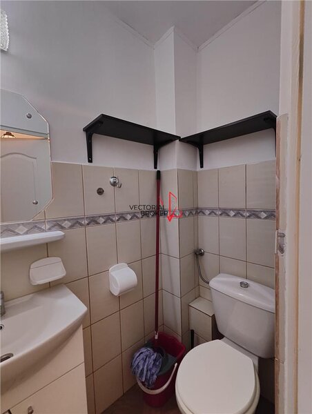 Metrou Titan, apartament 3 camere, bloc din 1984, ocazie rara.